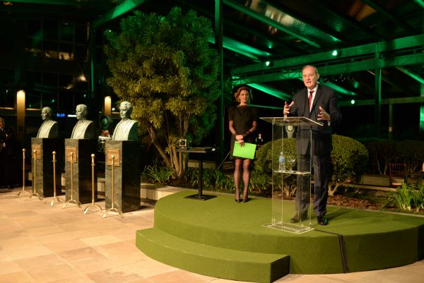 Sicredi inaugura P&aacute;tio Raiffeisen durante F&oacute;rum Nacional de Presidentes