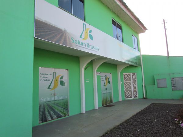 Solum Brasilis: an&aacute;lise de solo, foliar e corretivos