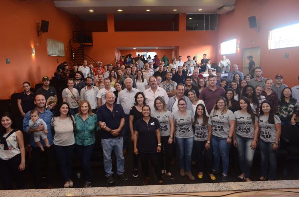 Ovinotec: Informa&ccedil;&atilde;o para profissionaliza&ccedil;&atilde;o da atividade