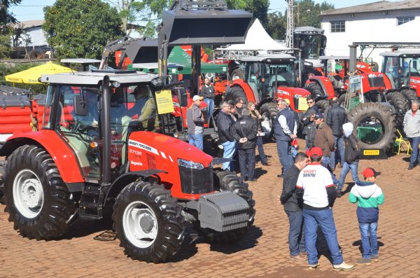 Augustin realiza mais um Massey Show neste s&aacute;bado (4)
