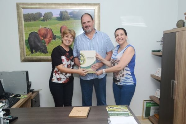 Sindicato Rural de Guarapuava apoia Hospital Santa Tereza