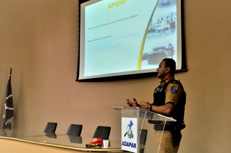 Adapar e Polícia Rodoviária vão fiscalizar trânsito agropecuário