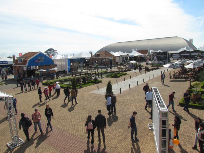 Sindicato Rural e Agrária organizam caravana para Agroleite