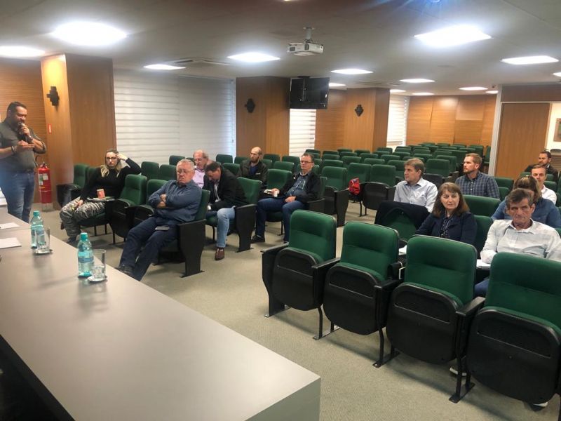 Representante do Sindicato Rural participa de reunião da Comissão Técnica de Suinocultura da FAEP hoje (28)