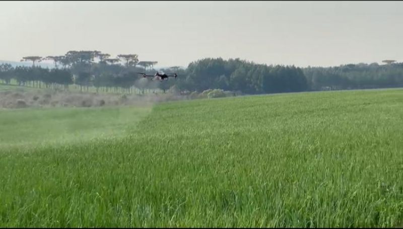 Pulverização com drones