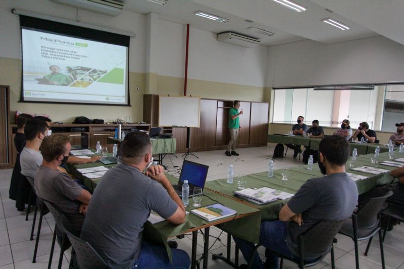 MacPonta Agro investe na capacitação de Assistentes Técnicos para elevar atendimentos no campo