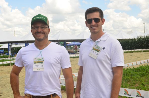 Gibran Thives  Ara&uacute;jo e Cl&aacute;udio Marques de Azevedo Filho