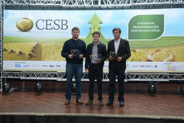 Fam&iacute;lia de agricultores em Guarapuava se destaca pela produtividade de soja em n&iacute;vel nacional